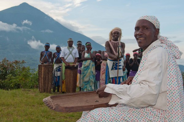Rwanda Gorillas and Lakes Safari Holiday 5 days